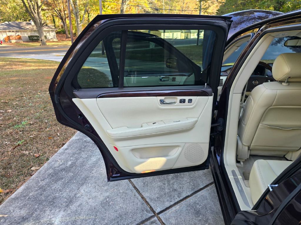 2008 Cadillac DTS Image 18