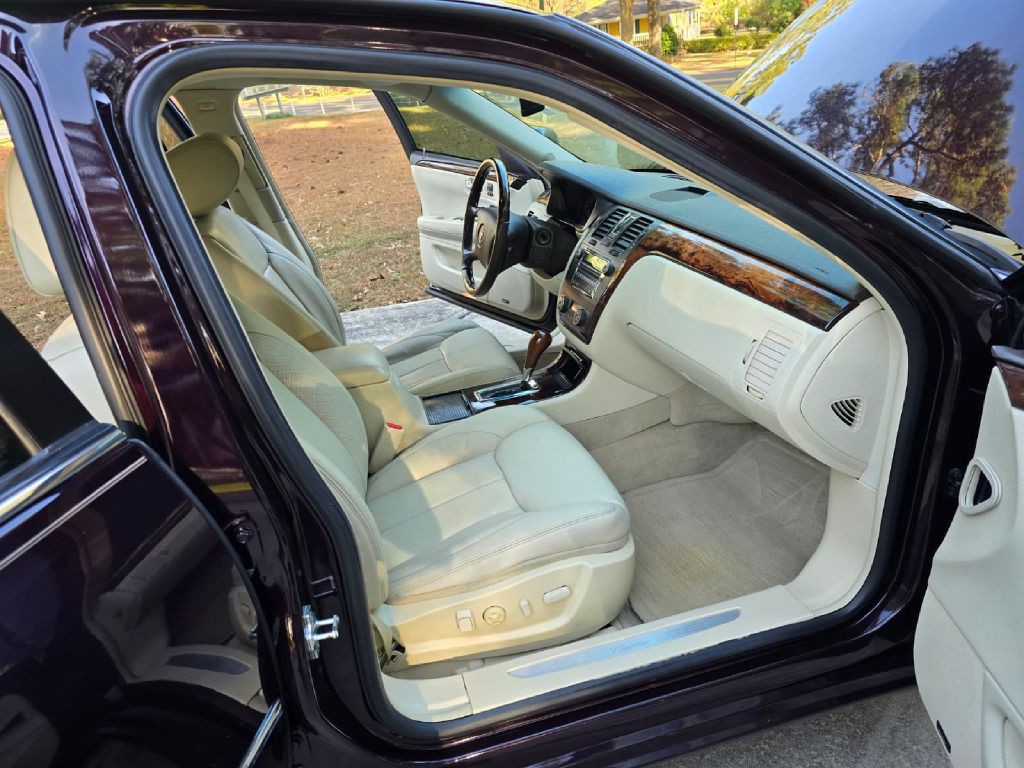 2008 Cadillac DTS Image 22