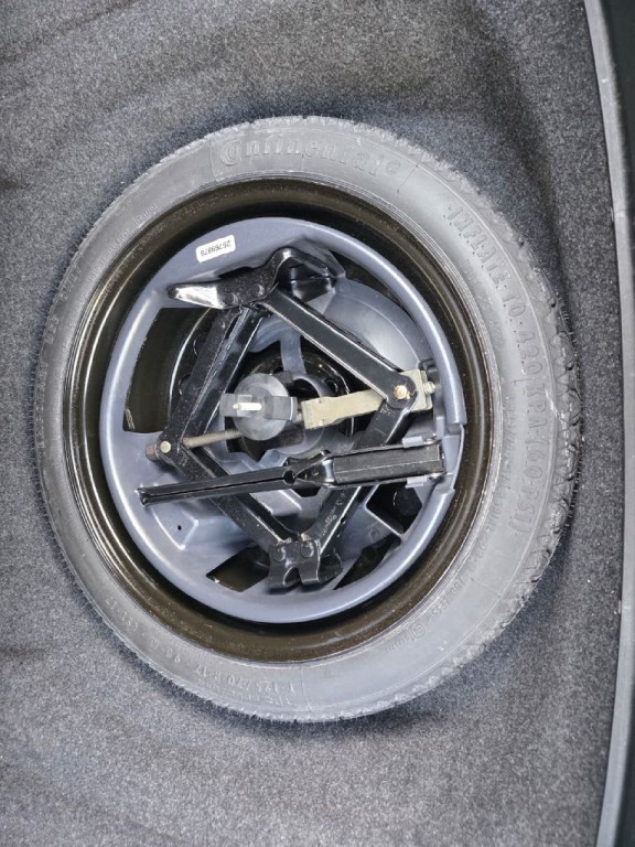 2008 Cadillac DTS Image 39