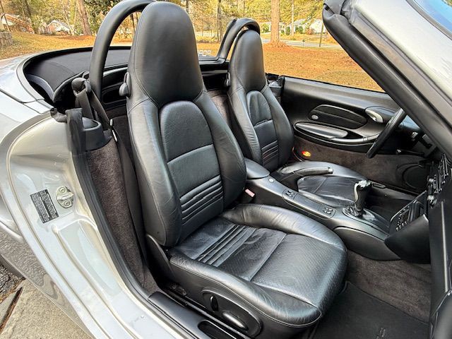 2001 Porsche Boxster Image 6