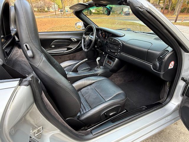 2001 Porsche Boxster Image 42