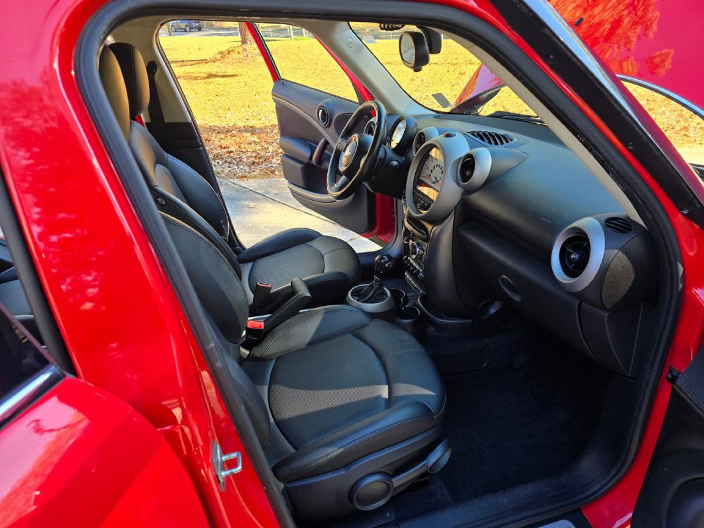 2012 MINI Cooper Image 6