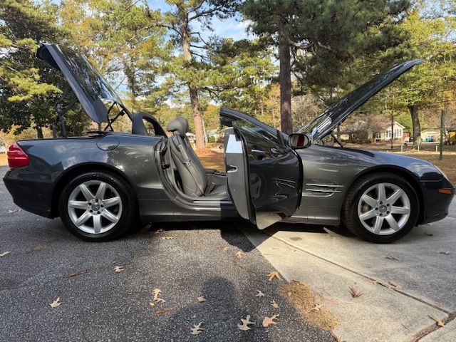2003 Mercedes-Benz SL-Class Image 28