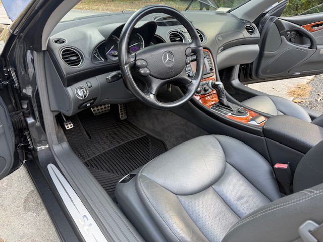 2003 Mercedes-Benz SL-Class Image 39