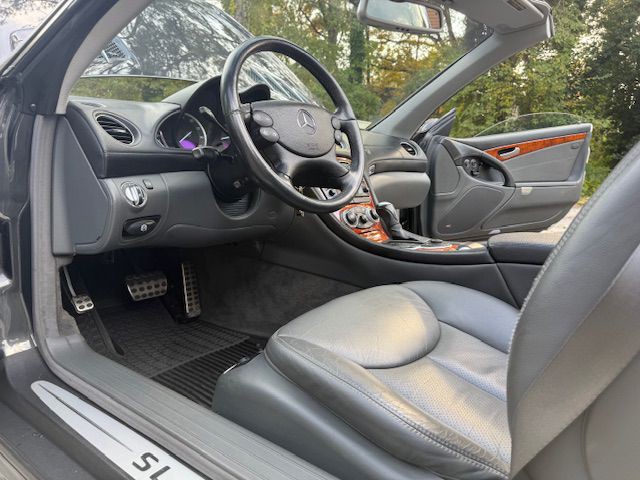 2003 Mercedes-Benz SL-Class Image 40