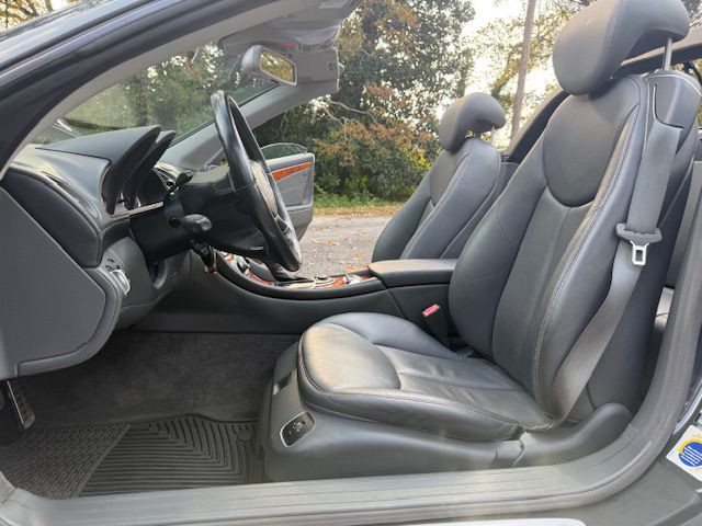 2003 Mercedes-Benz SL-Class Image 41