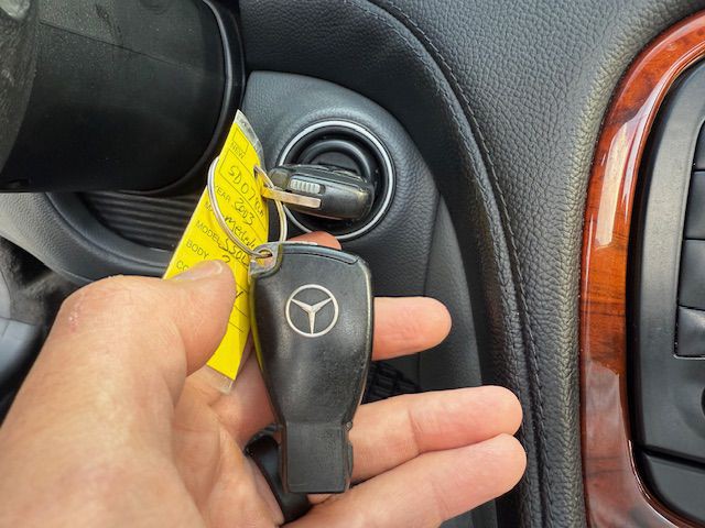 2003 Mercedes-Benz SL-Class Image 43