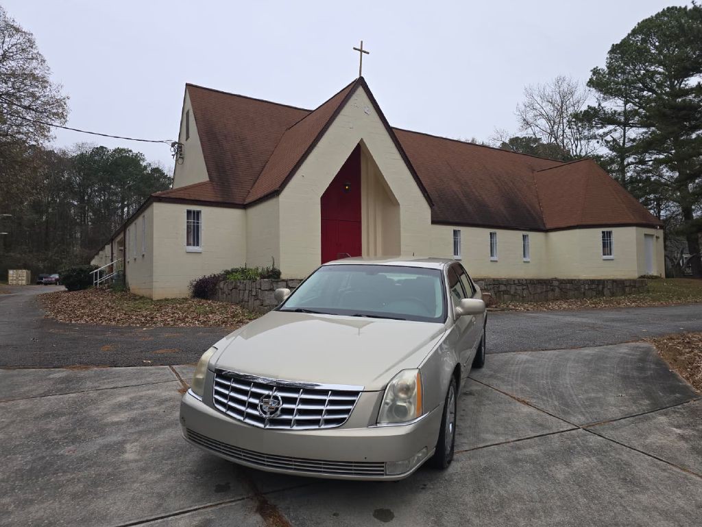 2007 Cadillac DTS Image 2