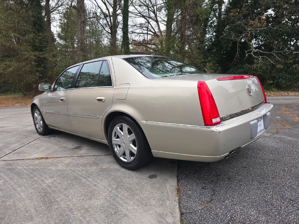 2007 Cadillac DTS Image 3