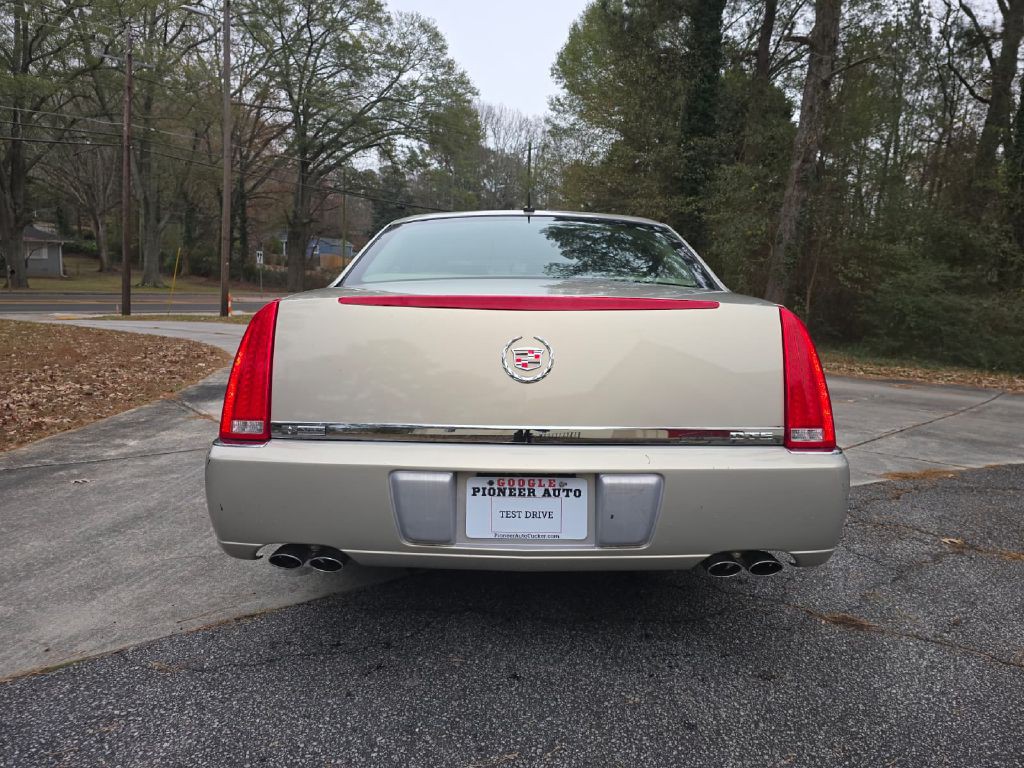 2007 Cadillac DTS Image 4