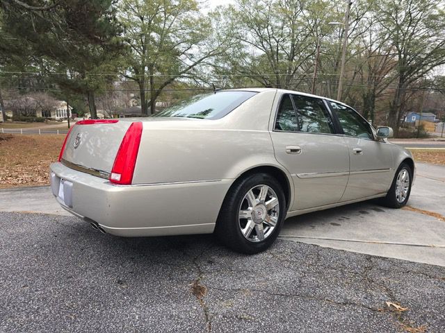 2007 Cadillac DTS Image 5