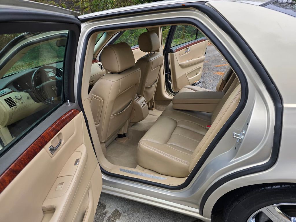 2007 Cadillac DTS Image 14