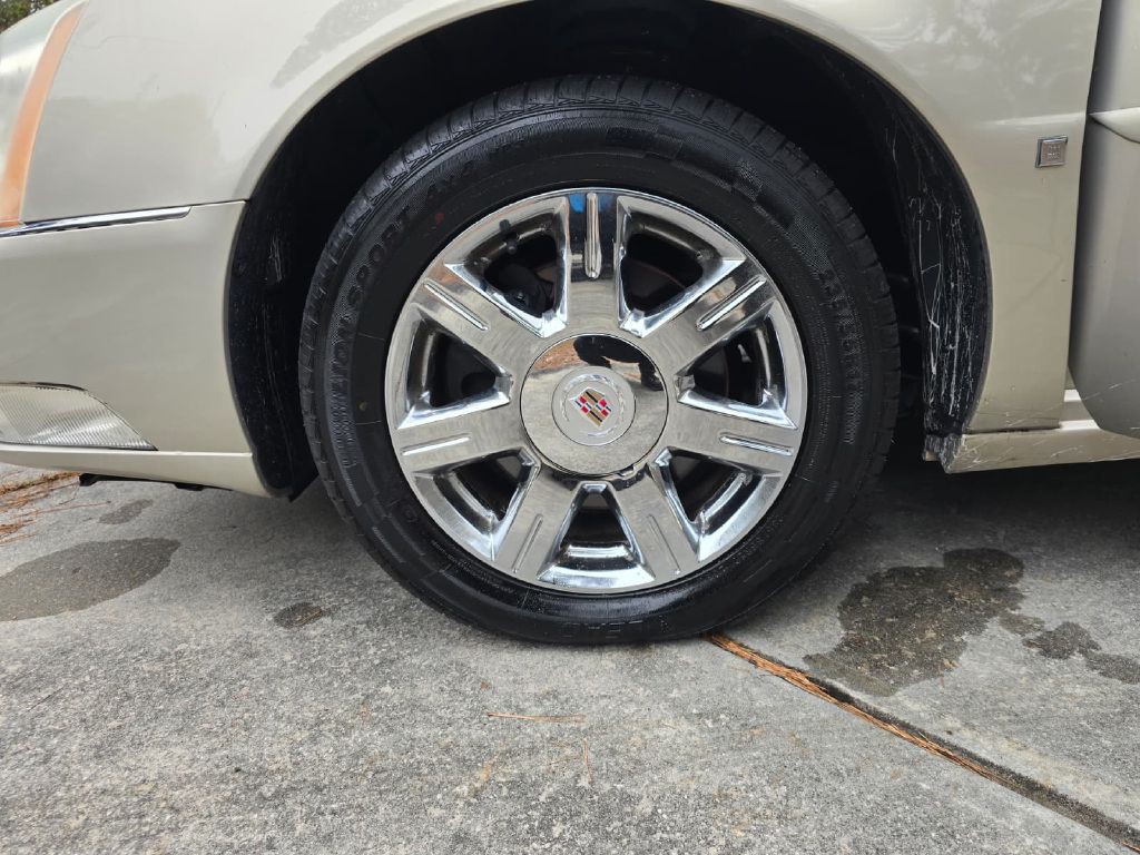 2007 Cadillac DTS Image 29