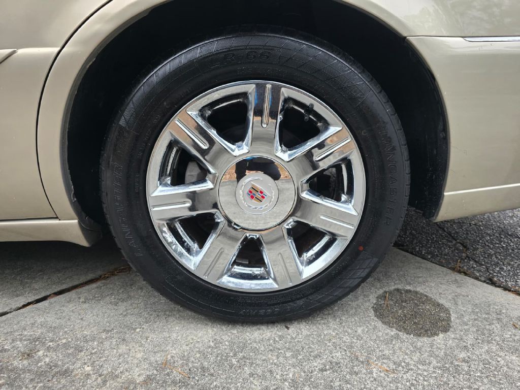 2007 Cadillac DTS Image 32