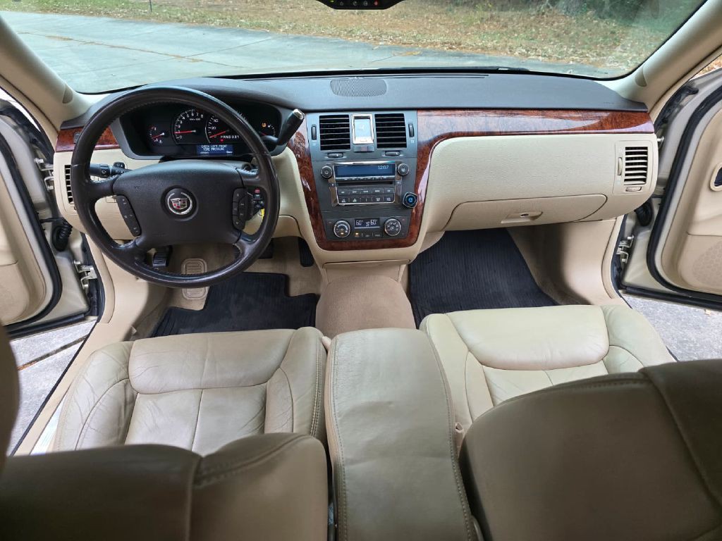 2007 Cadillac DTS Image 35