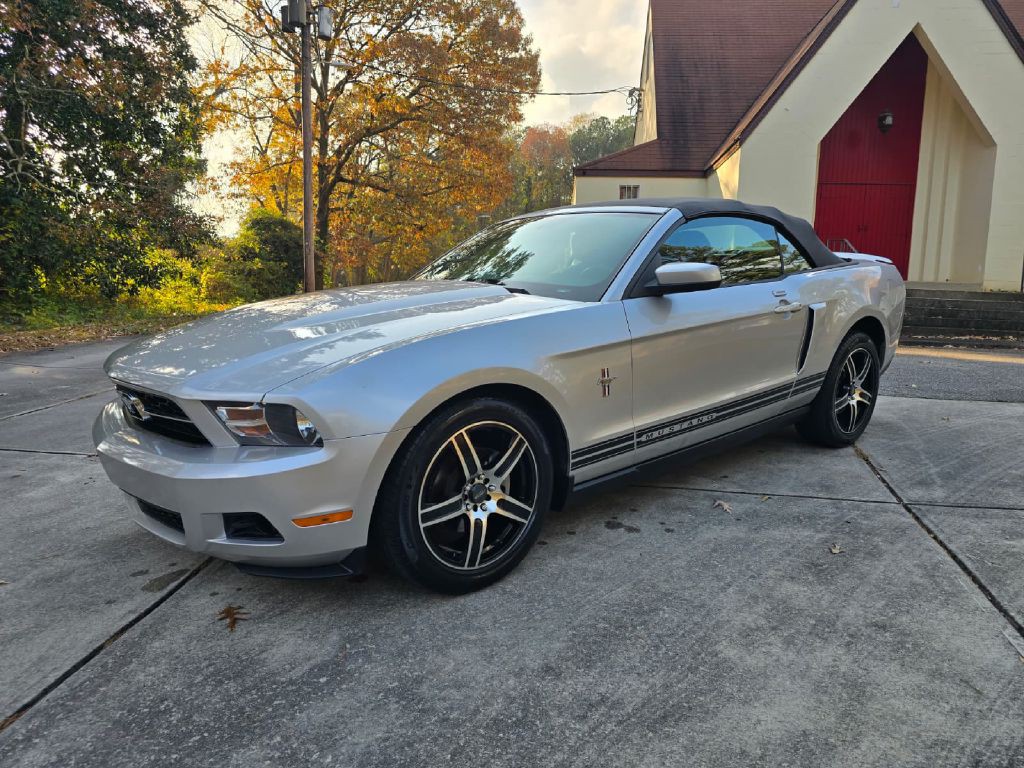 2010 Ford Mustang Image 3