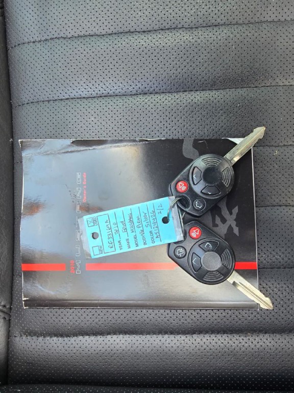 2010 Ford Mustang Image 10