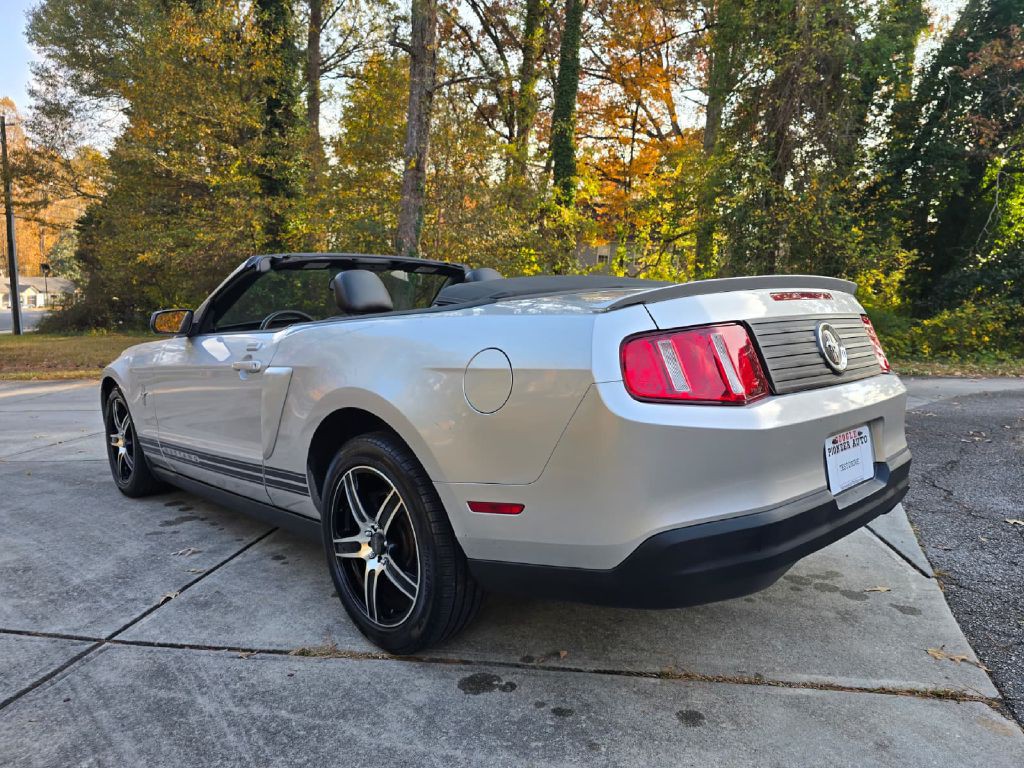 2010 Ford Mustang Image 34