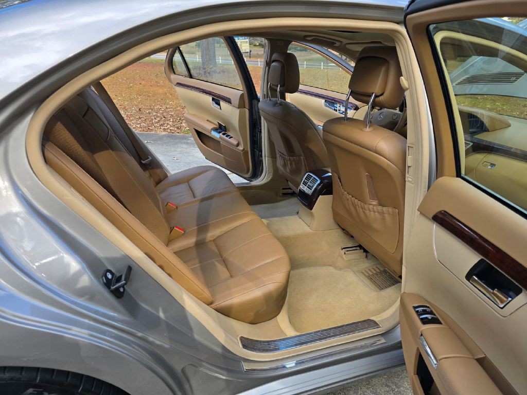 2009 Mercedes-Benz S-Class Image 23