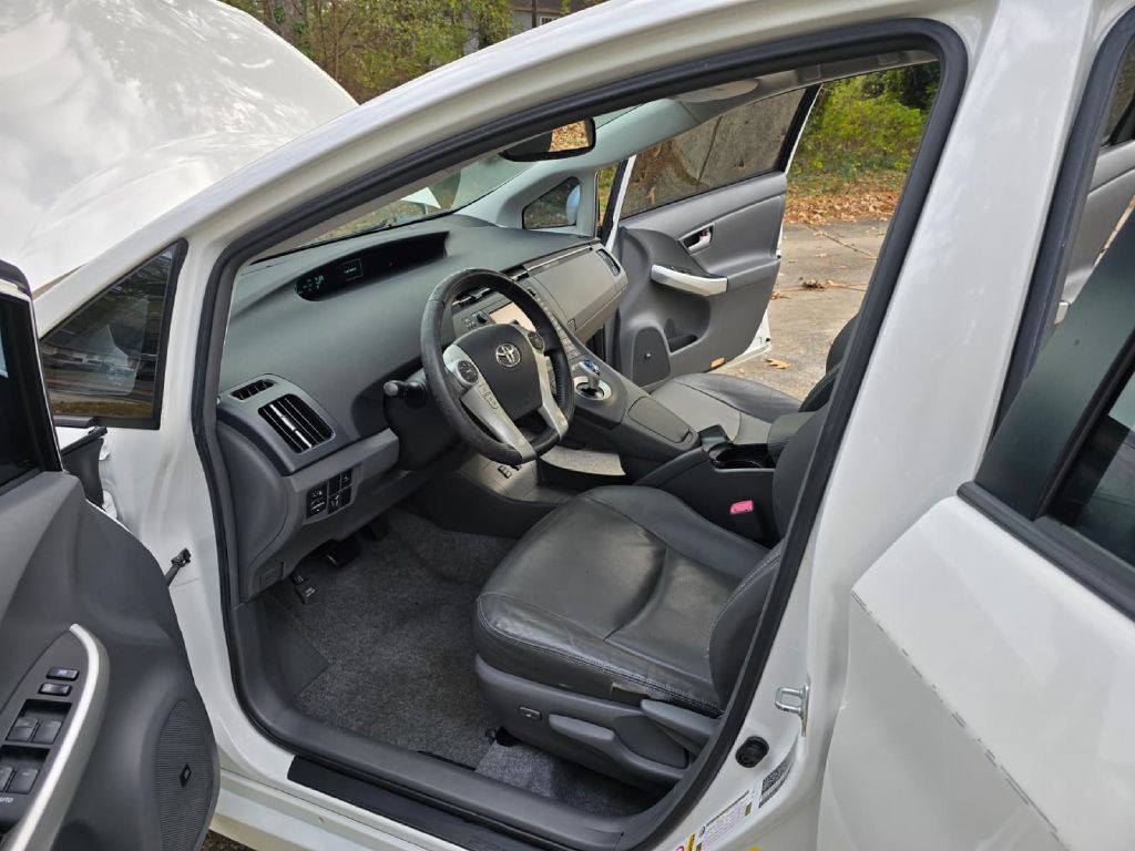 2010 Toyota Prius Image 8