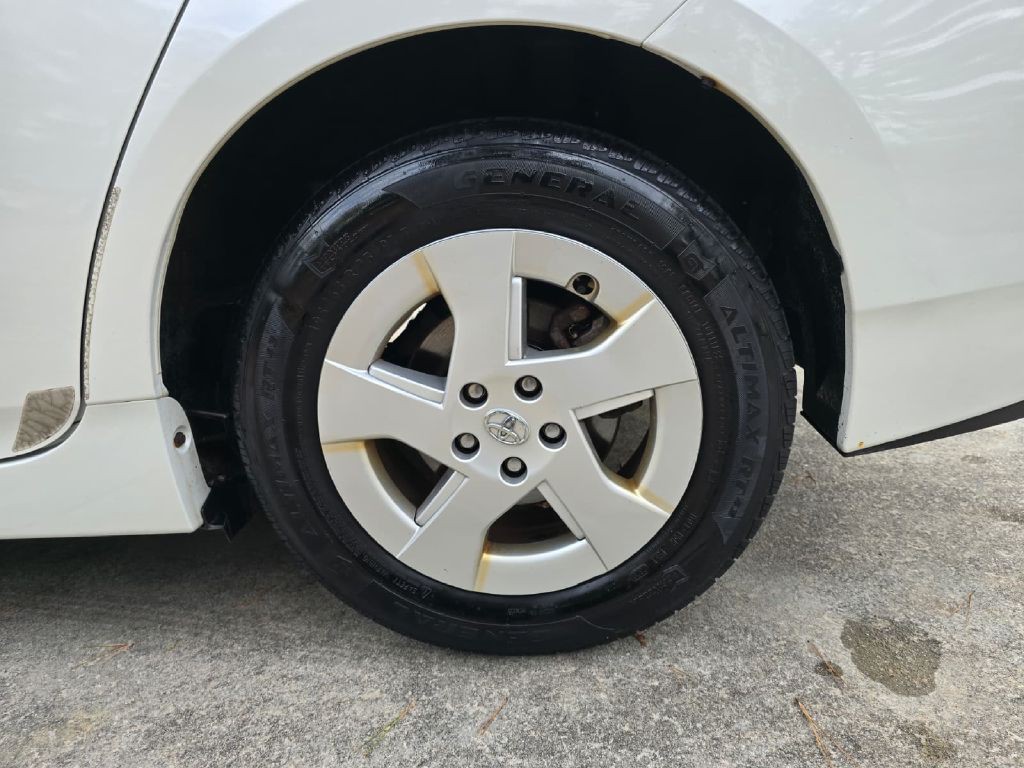 2010 Toyota Prius Image 14