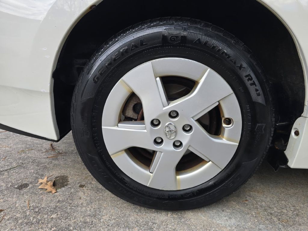 2010 Toyota Prius Image 15