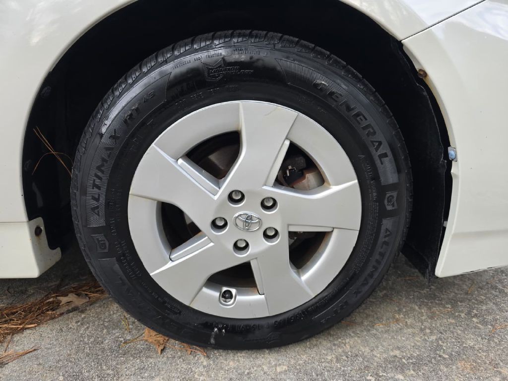 2010 Toyota Prius Image 16