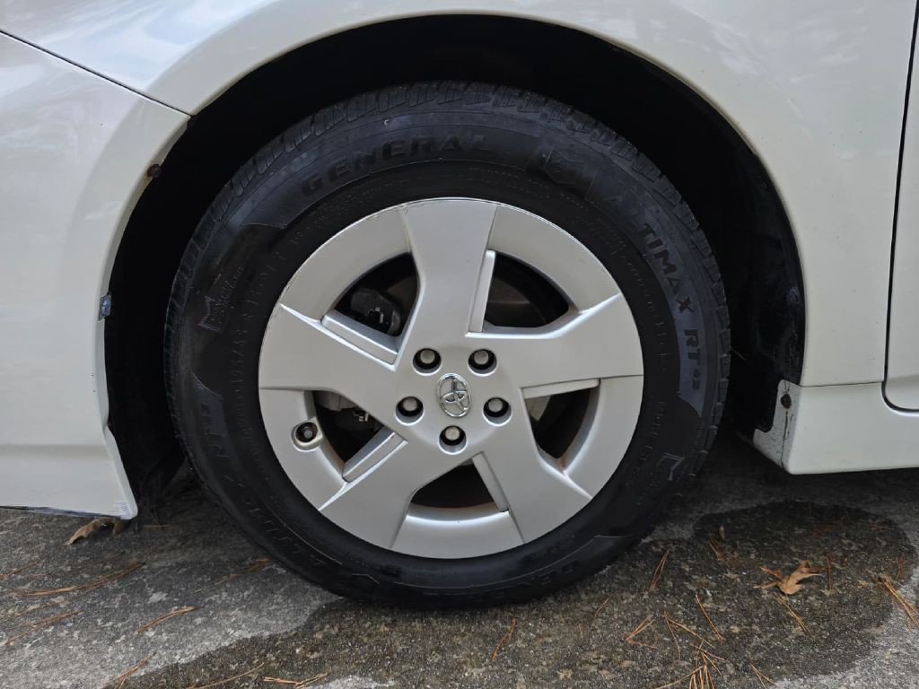 2010 Toyota Prius Image 17