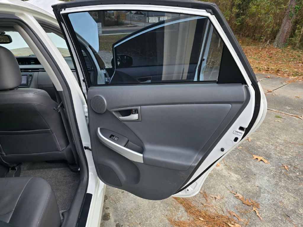 2010 Toyota Prius Image 19