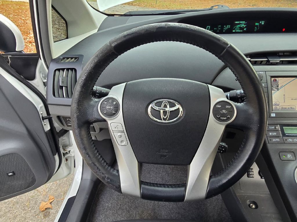 2010 Toyota Prius Image 25