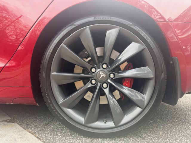 2017 Tesla Model S Image 16