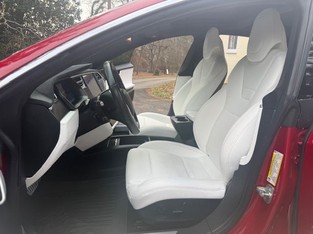 2017 Tesla Model S Image 24