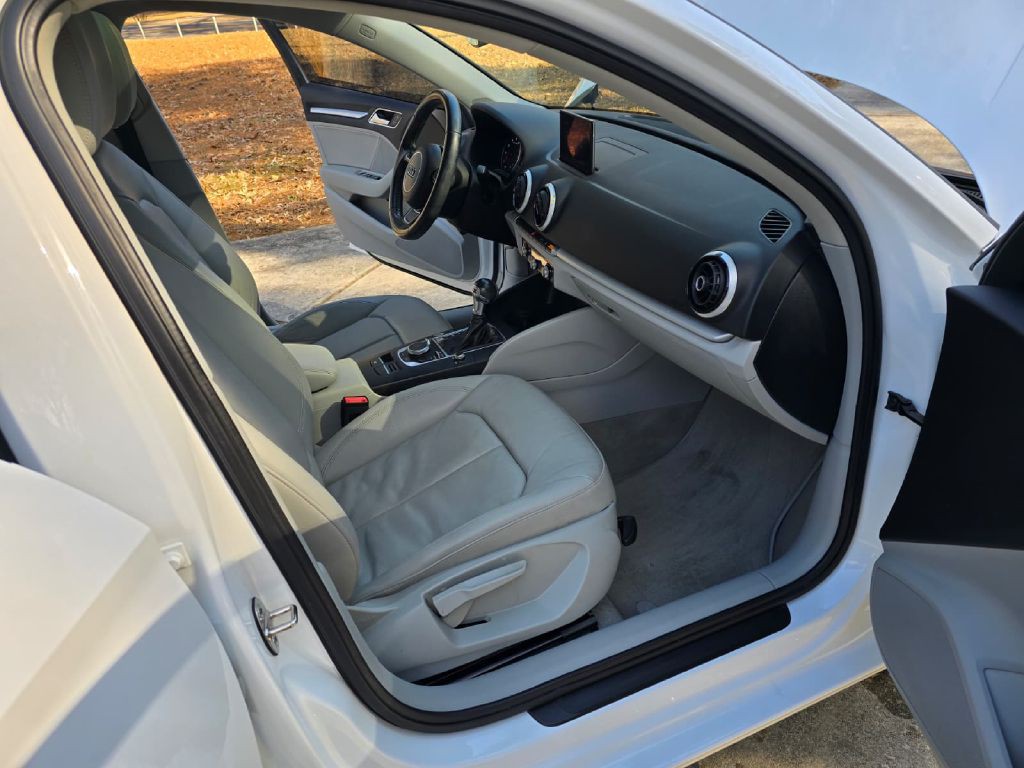 2016 Audi A3 Image 32