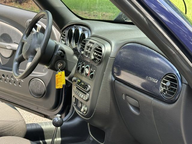 2005 Chrysler PT Cruiser Image 7