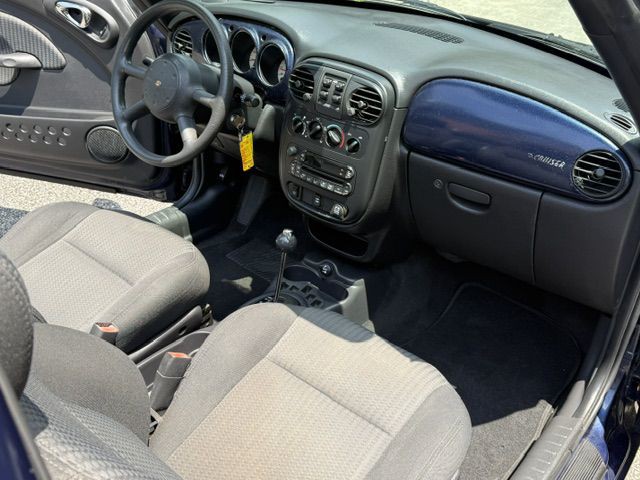 2005 Chrysler PT Cruiser Image 16