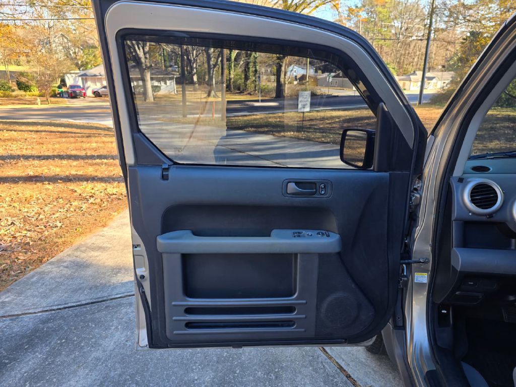 2004 Honda Element Image 20