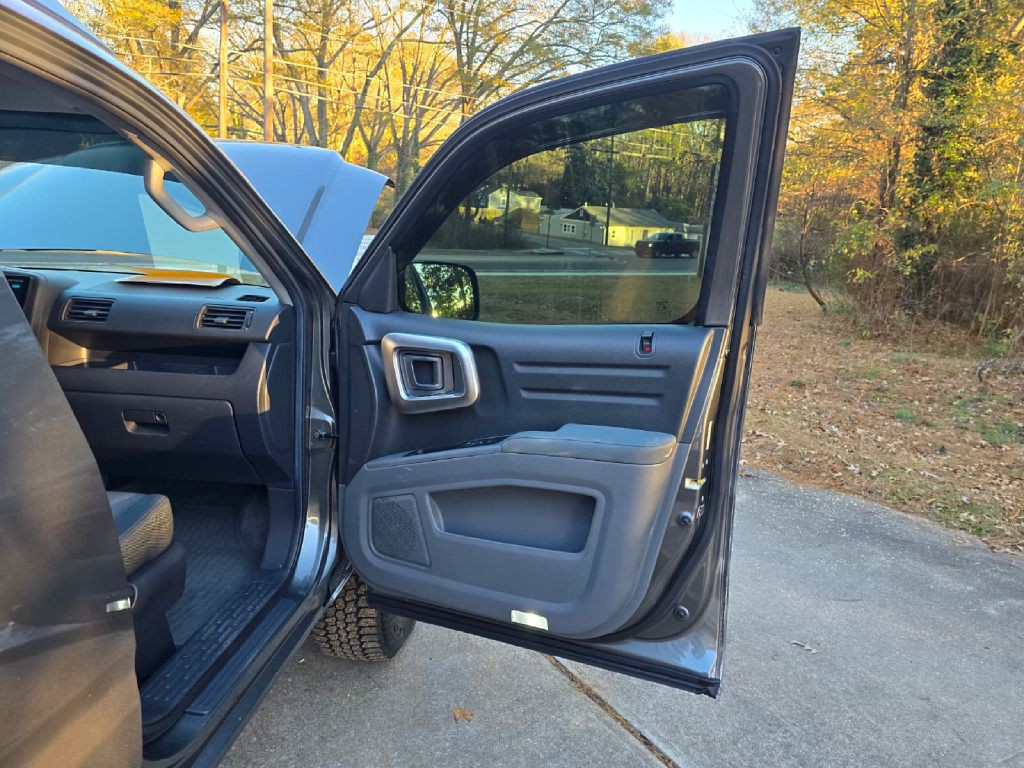 2007 Honda Ridgeline Image 16