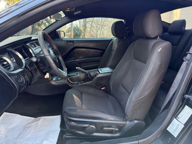 2012 Ford Mustang Image 7