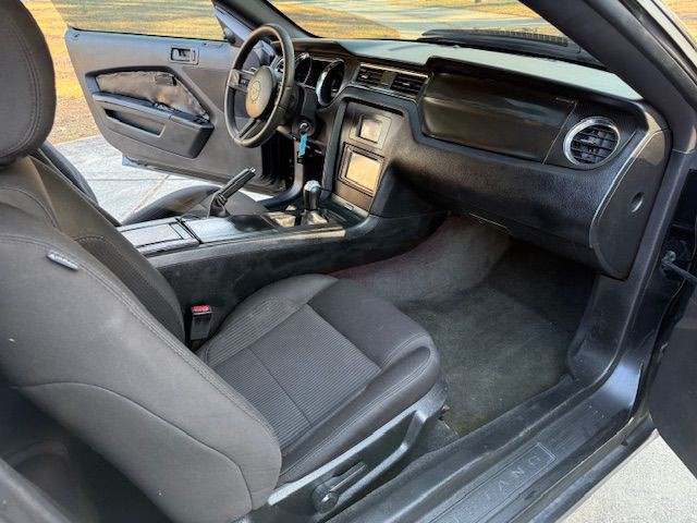 2012 Ford Mustang Image 9