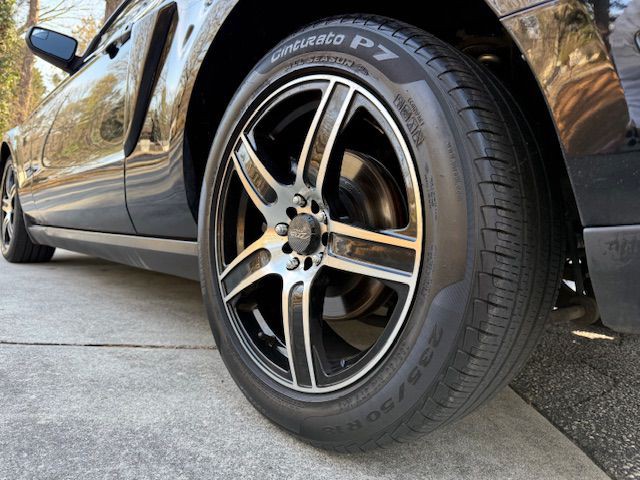 2012 Ford Mustang Image 32