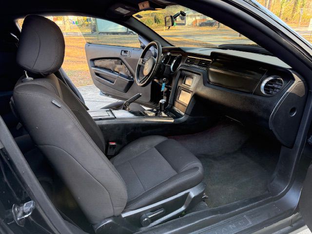 2012 Ford Mustang Image 39