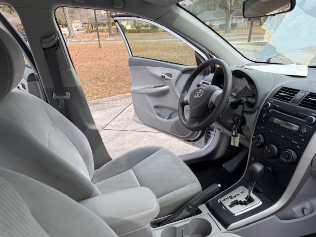 2010 Toyota Corolla Image 29