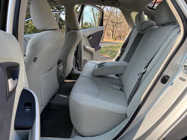 2011 Toyota Prius Image 7