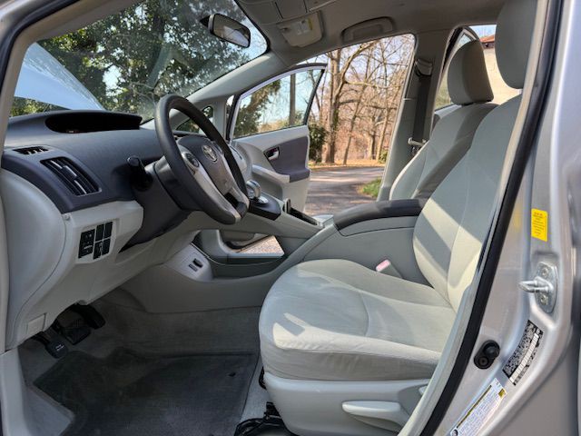 2011 Toyota Prius Image 18