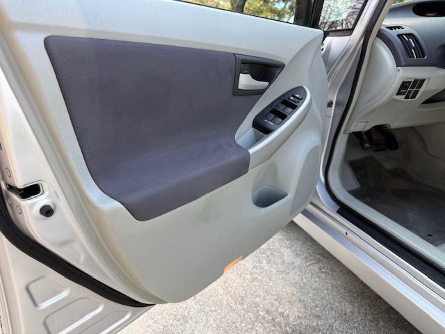 2011 Toyota Prius Image 19