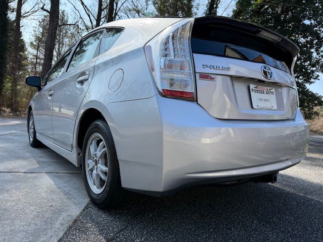 2011 Toyota Prius Image 32