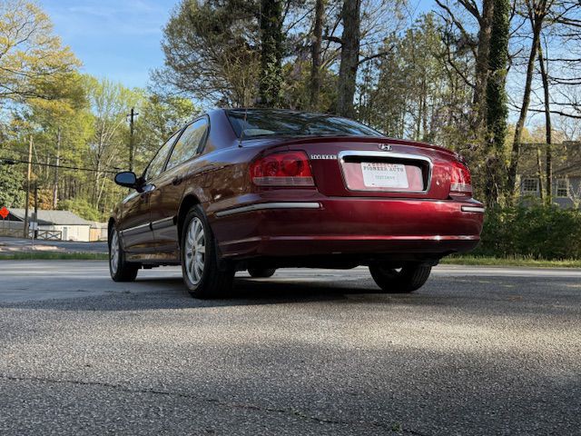 2002 Hyundai Sonata Image 5