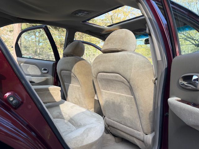 2002 Hyundai Sonata Image 8