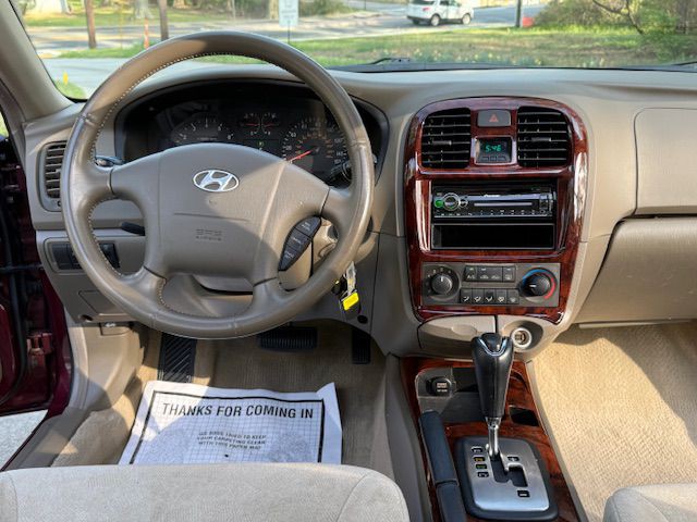 2002 Hyundai Sonata Image 24