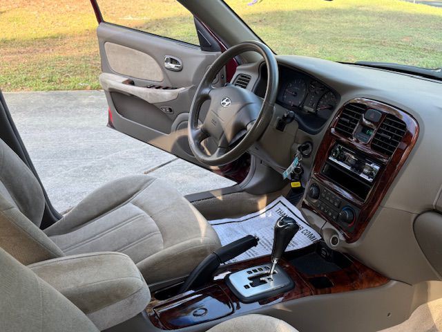 2002 Hyundai Sonata Image 51